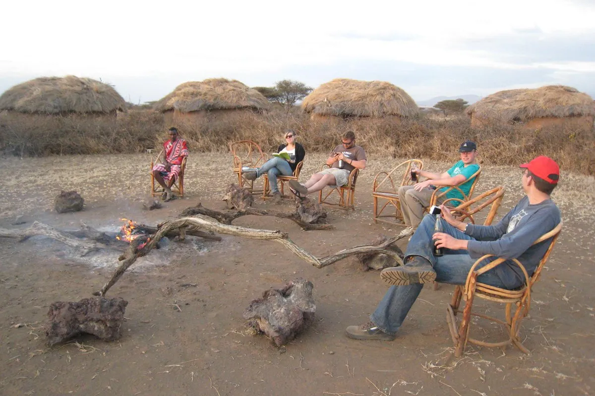 Maasai+Thomas+132_Fireplace_72dpi-1920w