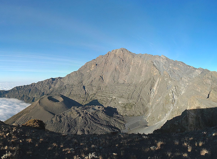 Arusha_National_Park_Tanzania_750_550shar-50brig-20_c1
